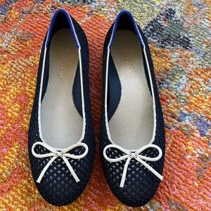 Like new Rothy’s Ballet Flats in Noir Mesh
